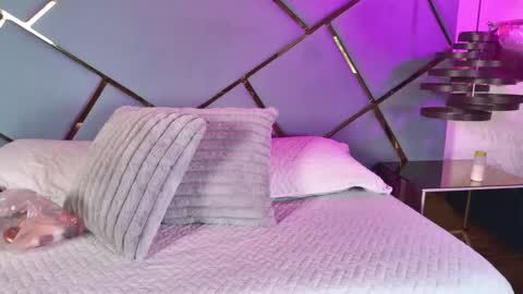 Snapshot of ammy_durand chatting on 10.06.25 ammy durand online show from 10.06.25