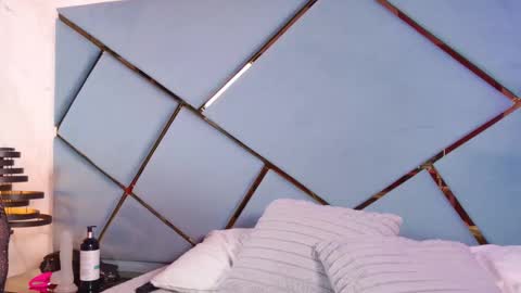 Snapshot of ammy_durand chatting on 10.17.25 ammy durand online show from 10.17.25