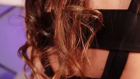 Snapshot of ammy_durand chatting on 11.11.25 ammy durand online show from 11.11.25