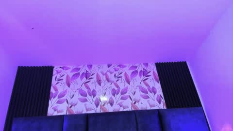 Snapshot of ammyjoness_ chatting on 02.10.25 Ammy Jones online show from 02.10.25