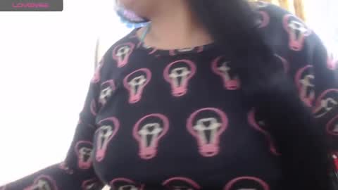 Snapshot of ammyloovee chatting on 02.15.25 Ammy online show from 02.15.25