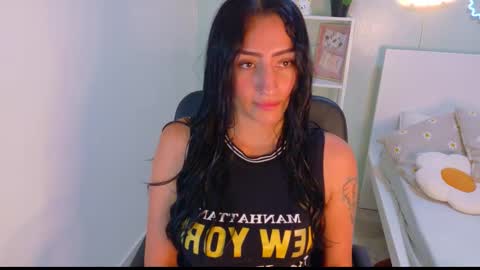 Snapshot of ammyrouse__ chatting on 02.04.26 A M M Y online show from 02.04.26