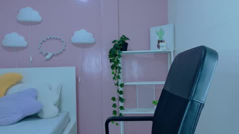 Snapshot of ammyrouse__ chatting on 02.13.26 A M M Y online show from 02.13.26