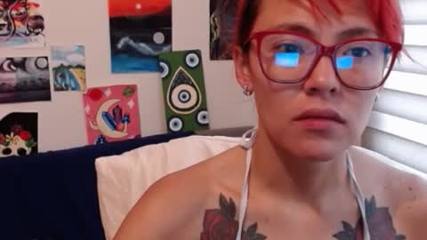 yisel online show from 10.31.25