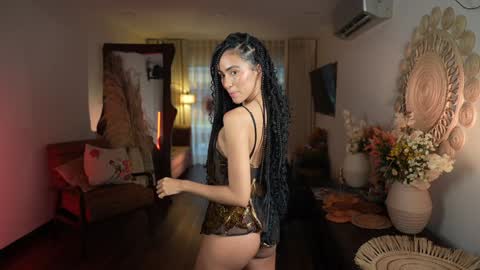 Snapshot of amnie_ chatting on 02.01.26 RETURN 30TH 100 explicit on online show from 02.01.26