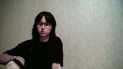 Amomira online show from 10.30.25