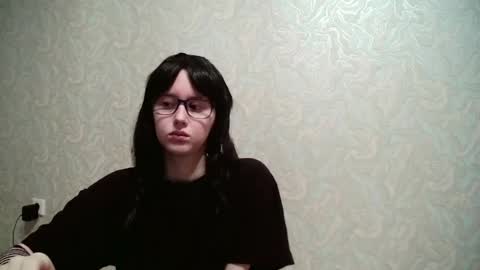 Snapshot of amomira chatting on 04.28.26 Amomira online show from 04.28.26