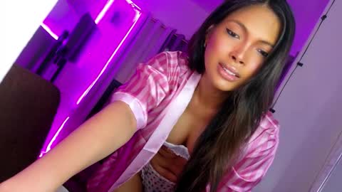 Prinsesa online show from 10.30.25