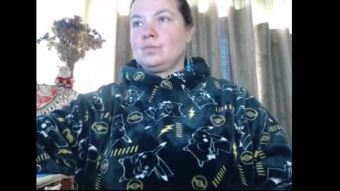 amorelara online show from 10.19.25