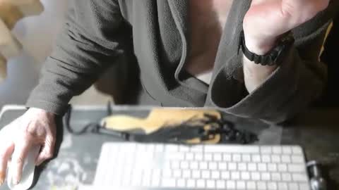 amslave4f online show from 04.30.26