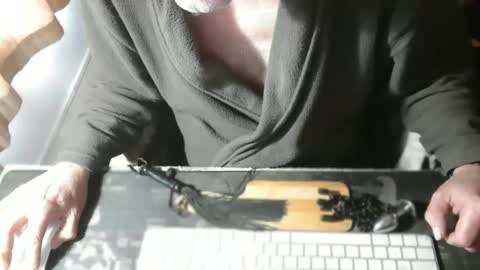 Snapshot of amslave4f chatting on 05.04.26 amslave4f online show from 05.04.26
