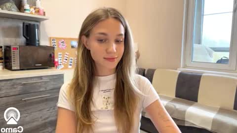 Snapshot of amy_chill chatting on 10.15.25 Amy Chill online show from 10.15.25