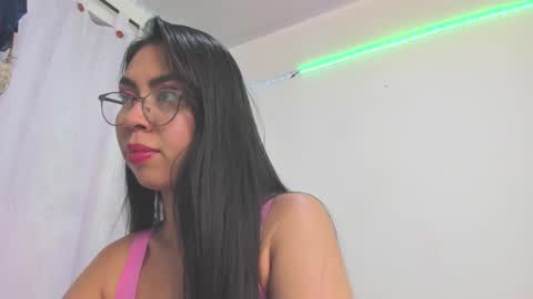 Snapshot of amy_corey chatting on 10.17.25 Amy online show from 10.17.25