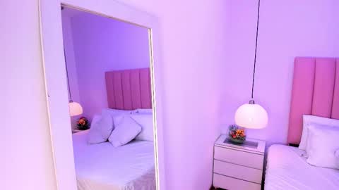 Snapshot of amy_ferreira chatting on 10.05.25 Aleja online show from 10.05.25