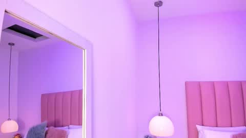 Snapshot of amy_ferreira chatting on 10.06.25 Aleja online show from 10.06.25