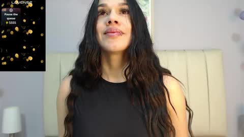 Snapshot of amy_le chatting on 12.19.25 Amy online show from 12.19.25