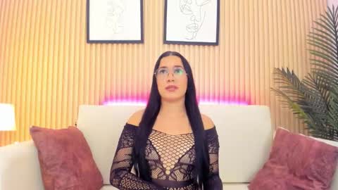 amy_leah_ online show from 10.24.25