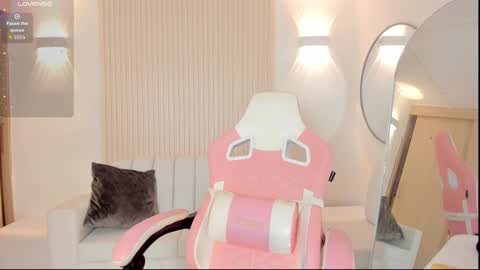 Snapshot of amy_medina_ chatting on 09.26.25 Emily online show from 09.26.25