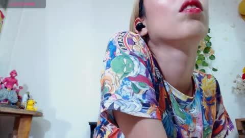 Snapshot of amy_mur chatting on 05.23.26 amy mur online show from 05.23.26