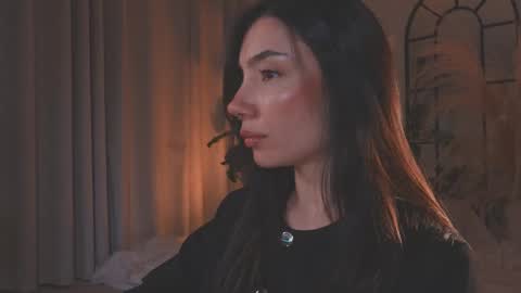 Amy Armstrong online show from 10.02.25