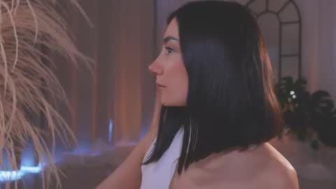 Amy Armstrong online show from 11.11.25