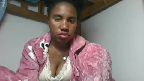 Snapshot of amyatche chatting on 07.16.26 Amyatche online show from 07.16.26
