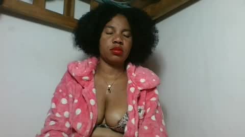 Snapshot of amyatche chatting on 07.23.26 Amyatche online show from 07.23.26