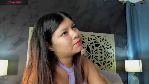 Snapshot of amyblack__ chatting on 11.03.25 Amy online show from 11.03.25