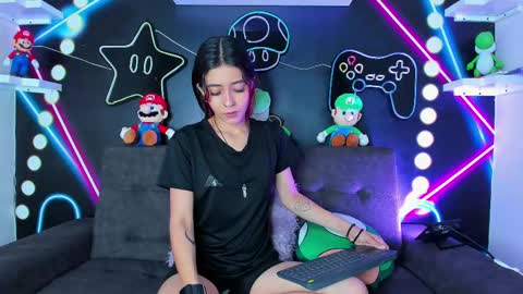 Snapshot of amypalmmer chatting on 02.12.25 AMMY online show from 02.12.25