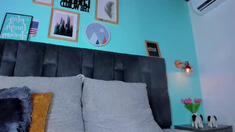 Snapshot of amypalmmer chatting on 02.22.25 AMMY online show from 02.22.25