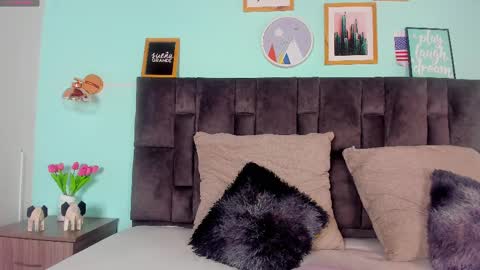 Snapshot of amypalmmer chatting on 02.24.25 AMMY online show from 02.24.25