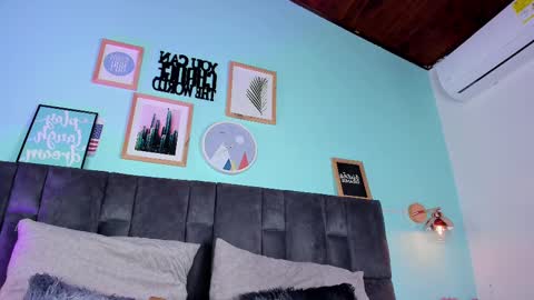 Snapshot of amypalmmer chatting on 03.08.25 AMMY online show from 03.08.25