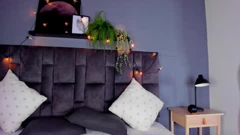 Snapshot of amypalmmer chatting on 10.07.25 AMMY online show from 10.07.25