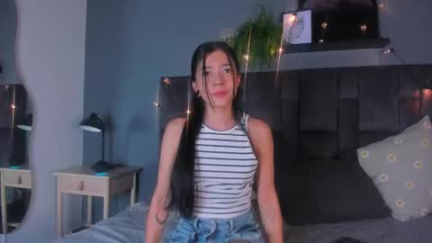 Snapshot of amypalmmer chatting on 10.15.25 AMMY online show from 10.15.25