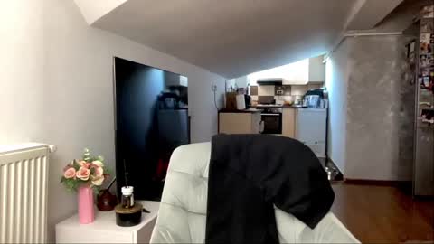 amyroberta92 online show from 12.17.24