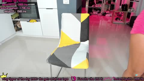 Snapshot of amysuperheroes chatting on 10.04.25 Next stream Dec 3 online show from 10.04.25