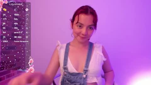 Snapshot of amysweet77 chatting on 10.28.25 Madi online show from 10.28.25