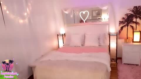 Snapshot of amyvalentine chatting on 11.07.25 AmyValentine online show from 11.07.25