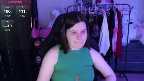Snapshot of amyvibes chatting on 05.05.26 amyvibes online show from 05.05.26