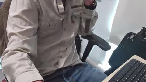 A online show from 04.21.26