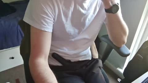 Snapshot of an4y8ot chatting on 04.22.26 A online show from 04.22.26