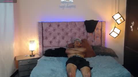 Snapshot of ana_crisgray chatting on 03.10.25 ana_crisgray online show from 03.10.25