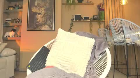 Ana Maria online show from 09.15.25