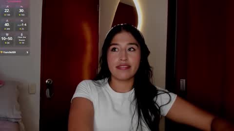 Snapshot of ana_m_ chatting on 03.12.26 Ana online show from 03.12.26