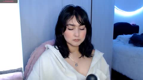 Snapshot of ana_ricciardi chatting on 10.16.25 Ana Ricciardi online show from 10.16.25