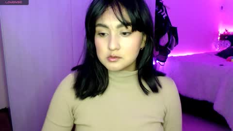 Snapshot of ana_ricciardi chatting on 10.20.25 Ana Ricciardi online show from 10.20.25