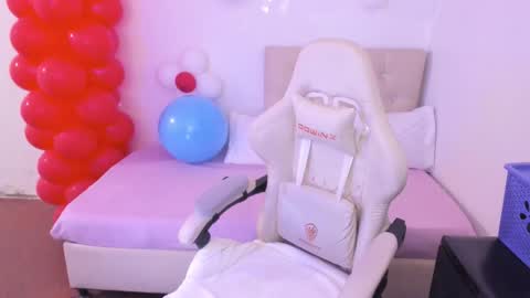 Im anna but you can call me as you want online show from 03.06.26