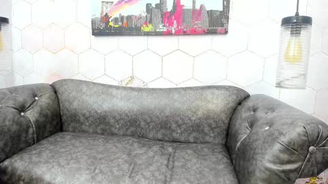 Snapshot of anaa_fuentes chatting on 01.05.25 ANNA FUENTES online show from 01.05.25