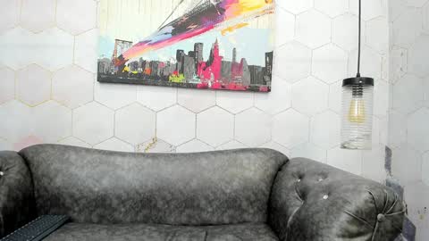 Snapshot of anaa_fuentes chatting on 01.10.25 ANNA FUENTES online show from 01.10.25