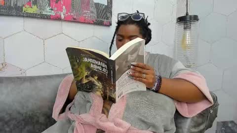 Snapshot of anaa_fuentes chatting on 03.06.25 ANNA FUENTES online show from 03.06.25